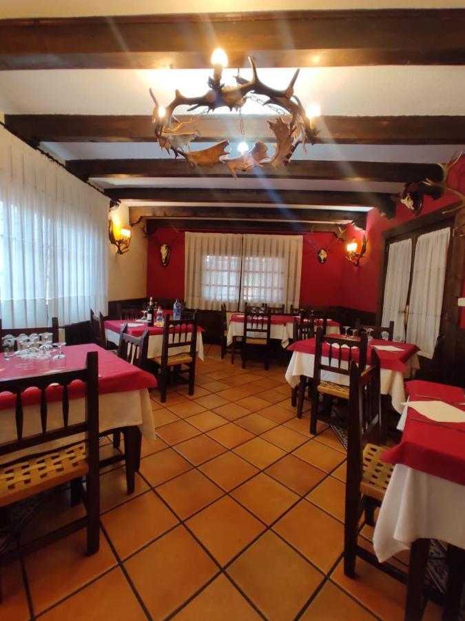 Hostal Restaurante Serrania Трагасете Екстериор снимка